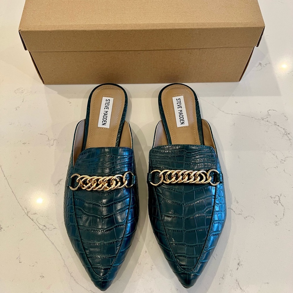 Steve Madden Forever Chain Pointed Toe Mules - Turqoise Crocodile